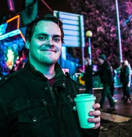 Portrait photo of Florian Banasiak