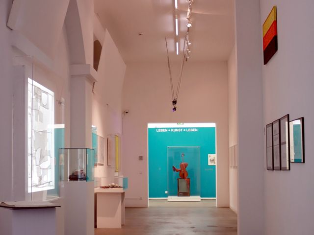 Eingang in die Dauerausstellung museum FLUXUS+
